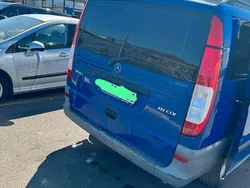 Blau Gebraucht 2008 Mercedes Vito Van / Kleinbus | 7.500 €