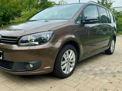 Braun Gebraucht 2013 VW Touran Van / Kleinbus | 12.399 € (Fairer Preis)