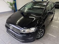 Schwarz Gebraucht 2017 VW Golf Sportsvan Sound Van / Kleinbus | 13.888 € (Fairer Preis)