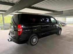 Schwarz Gebraucht 2011 Hyundai H-1 Van / Kleinbus | 6.600 € (Guter Preis)