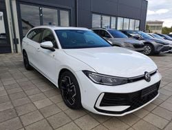 Weiß Neu 2025 VW Passat R-line Limousine | 49.980 € (Superpreis)