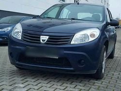 Blau Gebraucht 2012 Dacia Sandero Kombi | 650 €