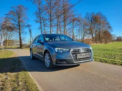 Grau Gebraucht 2016 Audi A3 Sportback Ambiente Limousine | 12.800 € (Guter Preis)