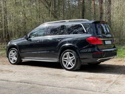 Schwarz Gebraucht 2014 Mercedes GL350 AMG line SUV | 30.500 € (Etwas zu teuer)