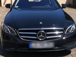 Schwarz Gebraucht 2017 Mercedes 220 Kombi | 22.000 €