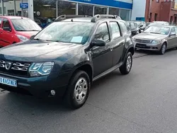 Grau Gebraucht 2016 Dacia Duster Lauréate SUV | 8.450 € (Fairer Preis)