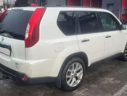 Weiß Gebraucht 2012 Nissan X-Trail SE SUV | 8.499 € (Teuer)