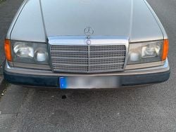 Gebraucht 1988 Mercedes E230 Limousine | 5.100 €