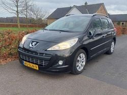 Schwarz Gebraucht 2011 Peugeot 207 Active Kombi | 1.500 € (Fairer Preis)