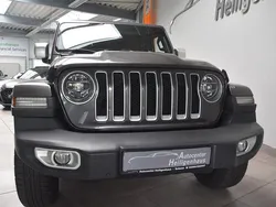 Grau Gebraucht 2019 Jeep Wrangler Unlimited Sahara SUV | 41.580 € (Guter Preis)