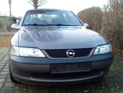 Braun Gebraucht 1997 Opel Vectra Limousine | 500 €