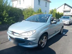 Blau Gebraucht 2004 Peugeot 206 CC Cabrio | 2.000 €