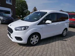 Weiß Gebraucht 2020 Ford Tourneo Courier Trend Van / Kleinbus | 14.750 € (Fairer Preis)
