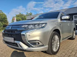 Silber Gebraucht 2020 Mitsubishi Outlander P-HEV Plus SUV | 19.890 € (Fairer Preis)