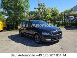 Schwarz Gebraucht 2014 Skoda Octavia Kombi | 8.475 € (Fairer Preis)