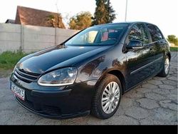 Schwarz Gebraucht 2004 VW Golf V Kleinwagen | 2.200 € (Fairer Preis)