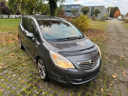 Grau Gebraucht 2011 Opel Meriva OPC Van / Kleinbus | 2.950 €
