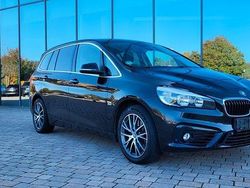 Schwarz Gebraucht 2017 BMW 220 Gran Tourer Sport Line Van / Kleinbus | 18.200 € (Guter Preis)