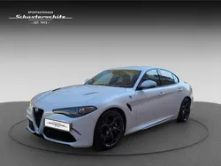 Weiß Gebraucht 2017 Alfa Romeo Giulia Quadrifoglio Limousine | 101.000 €