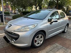 Grau Gebraucht 2007 Peugeot 207 Kleinwagen | 1.850 € (Etwas zu teuer)