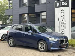 Phytonicblau metallic Gebraucht 2023 BMW 218 Active Tourer M Sport Van / Kleinbus | 27.950 € (Superpreis)