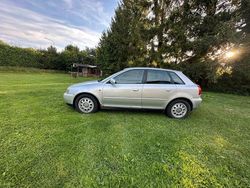 Silber Gebraucht 2000 Audi A3 Limousine | 2.599 € (Etwas zu teuer)