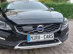 Schwarz Gebraucht 2016 Volvo S60 CC Summum Limousine | 19.990 €
