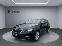 Schwarz Gebraucht 2018 Skoda Octavia Ambition Kombi | 14.999 € (Teuer)