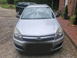 Silber Gebraucht 2006 Opel Astra Kombi | 900 € (Guter Preis)