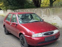 Rot Gebraucht 1997 Ford Fiesta Limousine | 2.250 €