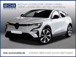 Arktisweiß Gebraucht 2024 Renault Mégane Evolution Limousine | 30.888 € (Etwas zu teuer)