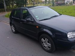 Blau Gebraucht 1999 VW Golf IV Kombi | 1.500 € (Etwas zu teuer)