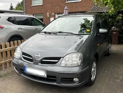 Grau Gebraucht 2005 Nissan Almera Tino Van / Kleinbus | 1.700 € (Guter Preis)