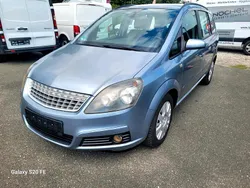 Silber Gebraucht 2007 Opel Zafira Van / Kleinbus | 3.900 € (Fairer Preis)