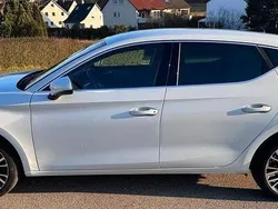 Weiß Gebraucht 2021 Seat Leon XCELLENCE Limousine | 17.199 € (Guter Preis)
