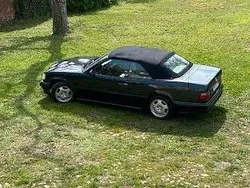 Schwarz Gebraucht 1994 Mercedes E220 Cabrio | 32.950 €