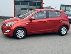 Rot Gebraucht 2013 Hyundai i20 Edition Limousine | 4.799 € (Fairer Preis)