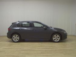 Grau Gebraucht 2021 VW Golf VIII Life Limousine | 13.980 € (Teuer)