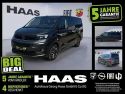 Lackierung titangrau/typ aussenverkleidu (metallic) Gebraucht 2024 Opel Zafira Life Selection Van | 36.480 € (Superpreis)