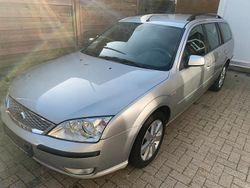 Silber Gebraucht 2007 Ford Mondeo Kombi | 1.850 €