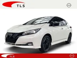 Pearl white / dach schwarz Gebraucht 2024 Nissan Leaf Tekna Kleinwagen | 30.980 €