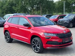 Rot Gebraucht 2021 Skoda Karoq SportLine SUV | 26.480 € (Fairer Preis)