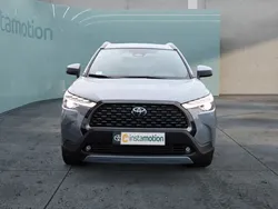 Schwarz Neu 2024 Toyota Corolla Team SUV | 35.789 €