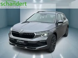Raceblau metallic (blau) metallic Neu 2025 Skoda Kamiq Tour SUV | 33.750 € (Teuer)