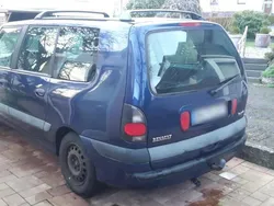 Blau Gebraucht 2000 Renault Grand Espace Van / Kleinbus | 1.100 €