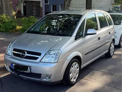 Silber Gebraucht 2004 Opel Meriva Edition Van / Kleinbus | 2.850 € (Fairer Preis)