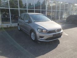 Beige Gebraucht 2016 VW Golf Sportsvan Trendline Van / Kleinbus | 10.500 € (Superpreis)