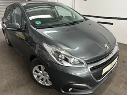 Grau Gebraucht 2017 Peugeot 208 Active Kleinwagen | 6.800 € (Fairer Preis)