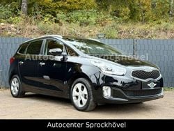 Schwarz Gebraucht 2016 Kia Carens Edition 7 Van / Kleinbus | 9.399 € (Fairer Preis)