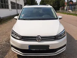 Weiß Gebraucht 2017 VW Touran Highline Van / Kleinbus | 18.390 € (Fairer Preis)